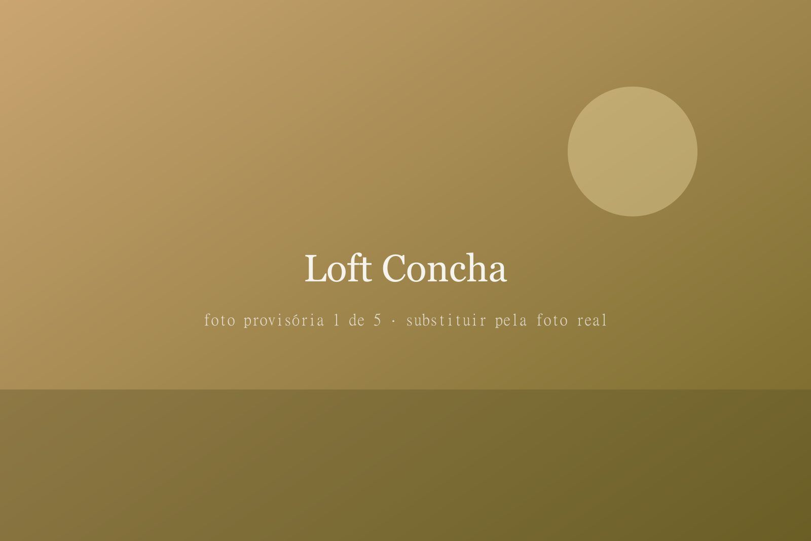 Loft Concha com cama de casal e janela com vista para o mar
